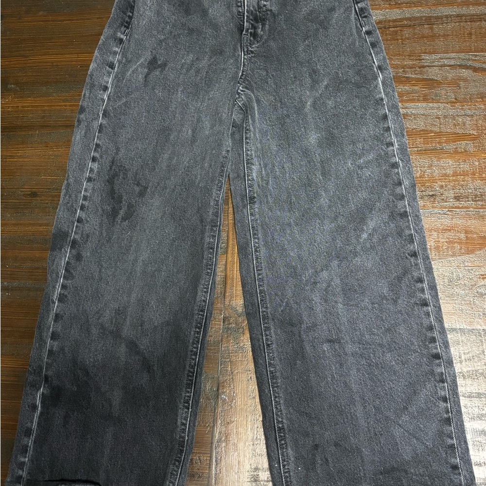 Old Navy women’s Dark Gray Relaxed Jeans